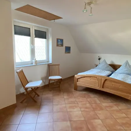 Inviting In With Garden Apartment Pruchten