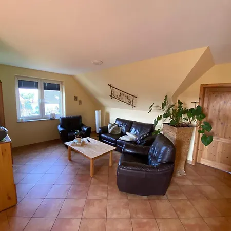 Inviting In With Garden Apartment Pruchten
