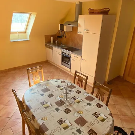 Inviting In With Garden Apartment Pruchten