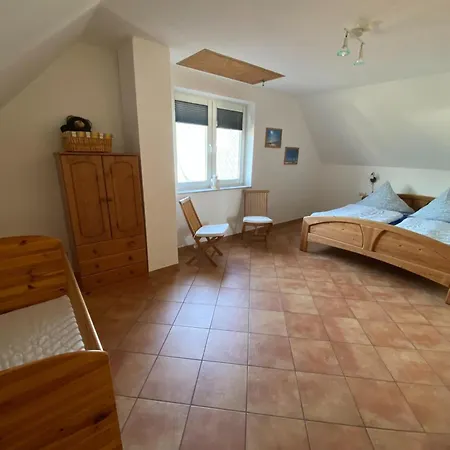 Appartement Inviting In With Garden