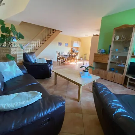 Inviting In With Garden Appartement Pruchten