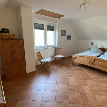 Appartement Inviting In With Garden Pruchten
