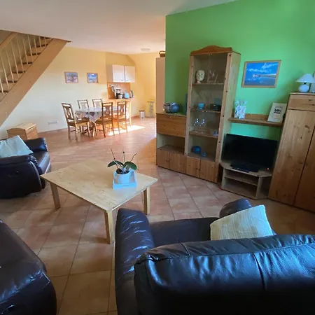 Inviting In With Garden Appartement *