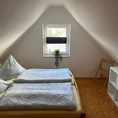Inviting In With Garden Appartement